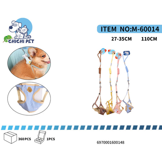 Prepara a tu pequeña mascota para sus paseos con el comodo y seguro arnes tipo chaleco y correa de Chichi Pet. Ideal para perros de razas pequeñas y gatos, este set ofrece un diseño envolvente que distribuye la presion de manera uniforme, evitando molestias en el cuello y la traquea.