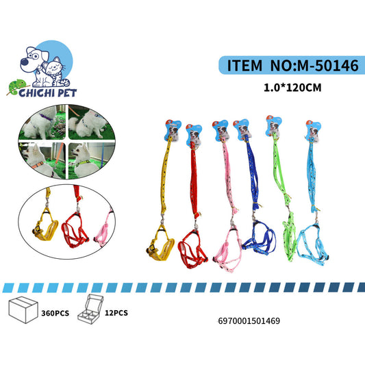 Pasea a tu perro con un estilo sofisticado y seguro con el arnés y correa Chichi Pet M-50146. Este elegante conjunto presenta un diseño de pata de gallo, ideal para que tu perro destaque durante sus paseos, combinando funcionalidad y un toque de distinción.