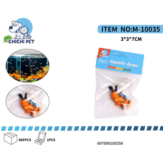Añada un toque de diversión y personalidad a su acuario con la Decoración Sumergible Buzo Flotante CHICHI PET, modelo M-10035 (WM-SZ1418B). Este encantador accesorio no solo embellece su entorno acuático, sino que también crea un punto de interés visual que deleitará a los espectadores y a sus peces por igual.
Con unas dimensiones de 3x3x7cm, este buzo flotante está diseñado para sumergirse y moverse suavemente con las corrientes del agua, simulando una exploración submarina. Su vivo color naranja y los det