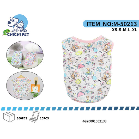 Mantén a tu perro fresco y con un estilo vibrante durante la temporada de calor con la playera de malla transpirable Chichi Pet M-50213. Con un alegre estampado de dulces, frutas y elementos veraniegos, esta camiseta es perfecta para que tu mascota disfrute del clima cálido con comodidad y un toque divertido.