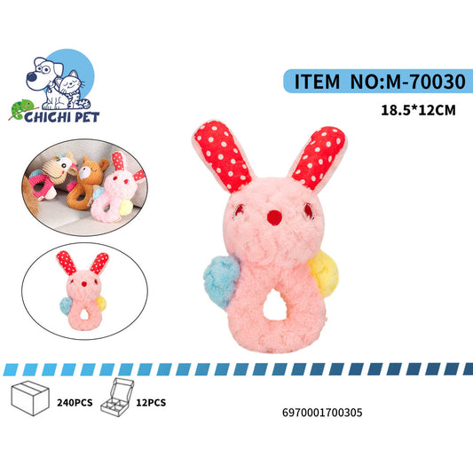 Estimula los sentidos y divierte a tu cachorro o gato con el adorable sonajero de peluche Chichi Pet M-70030. Con su suave textura, diseño de conejo y sonido sutil, este juguete es perfecto para cachorros, gatitos y mascotas pequeñas que disfrutan de juegos suaves.